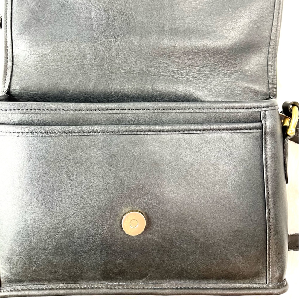 Vintage COACH Curtis Bag, Black No. 9975 - Picture 11 of 15